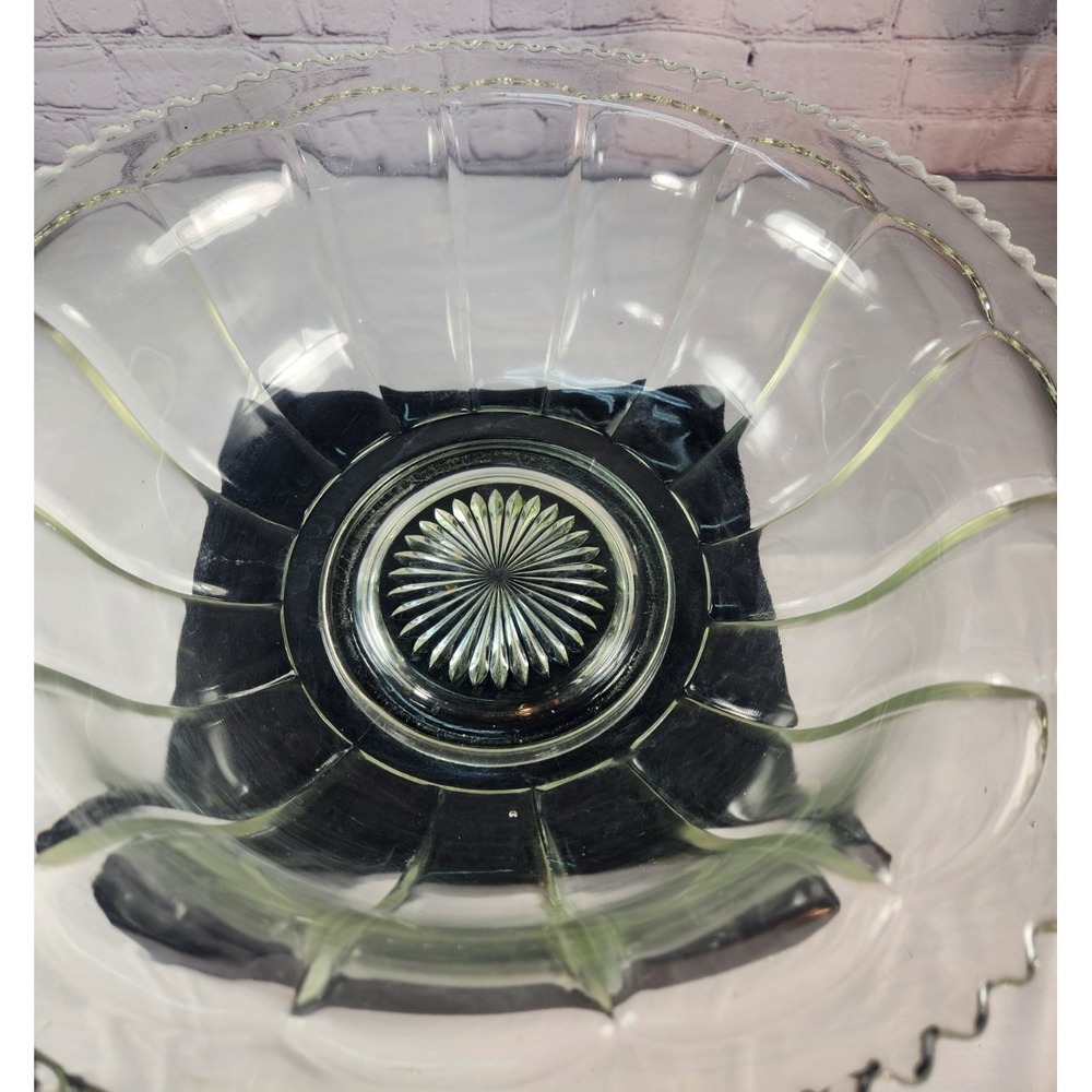 Vintage Large Glass Punch Bowl‎ / Serving Bowl – Scalloped Edge, Starburst Base - Picture 3 of 9